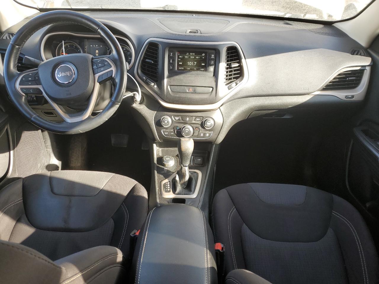 2015 Jeep Grand Cherokee - Image 8