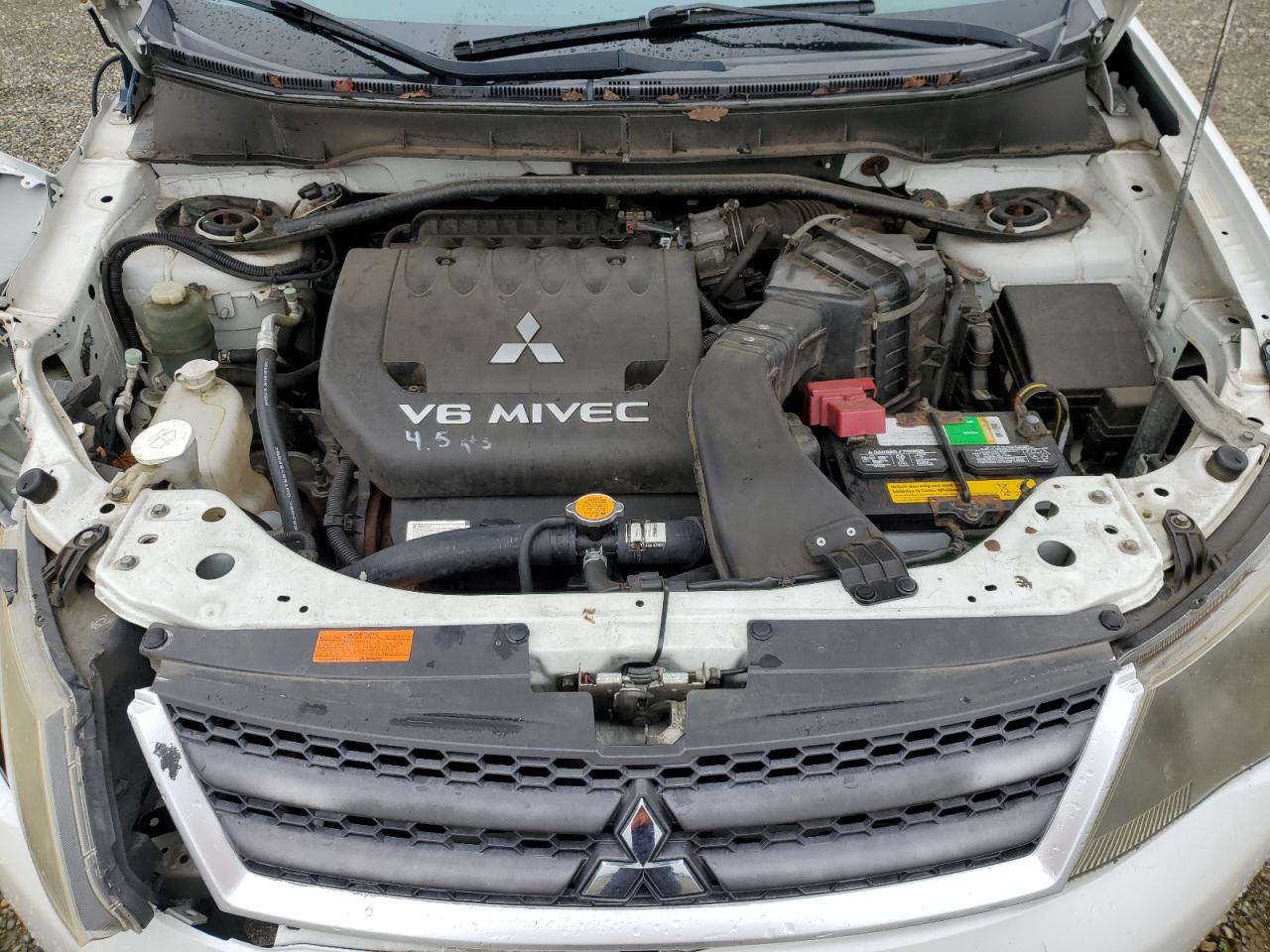 2008 Mitsubishi Outlander - Image 14