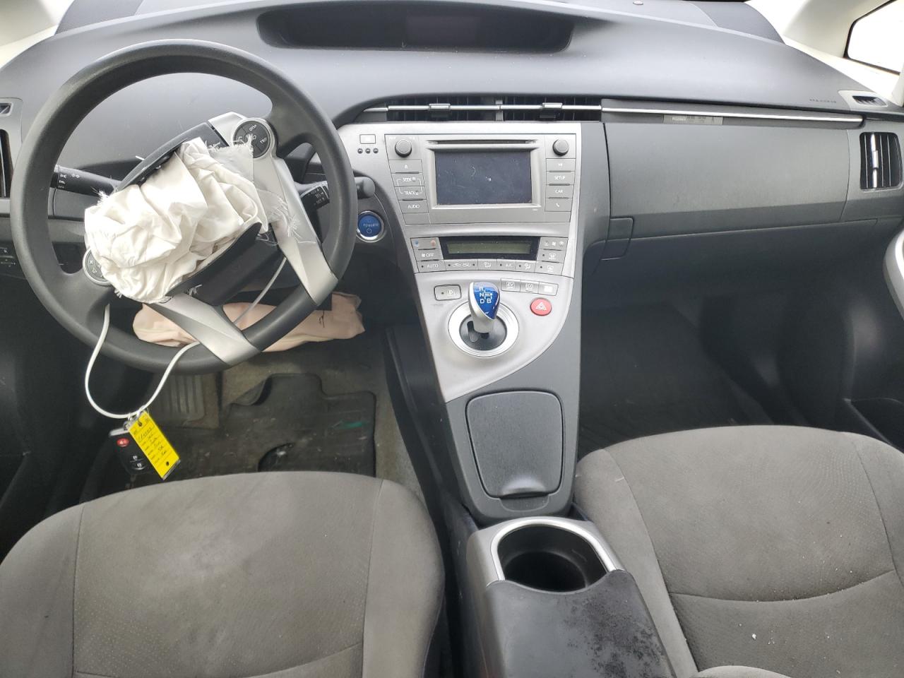 2015 Toyota Prius - Image 8