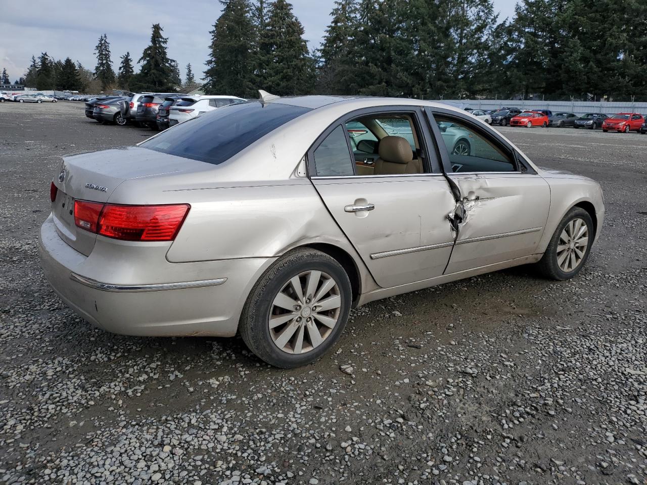 2009 Hyundai Sonata - Image 3