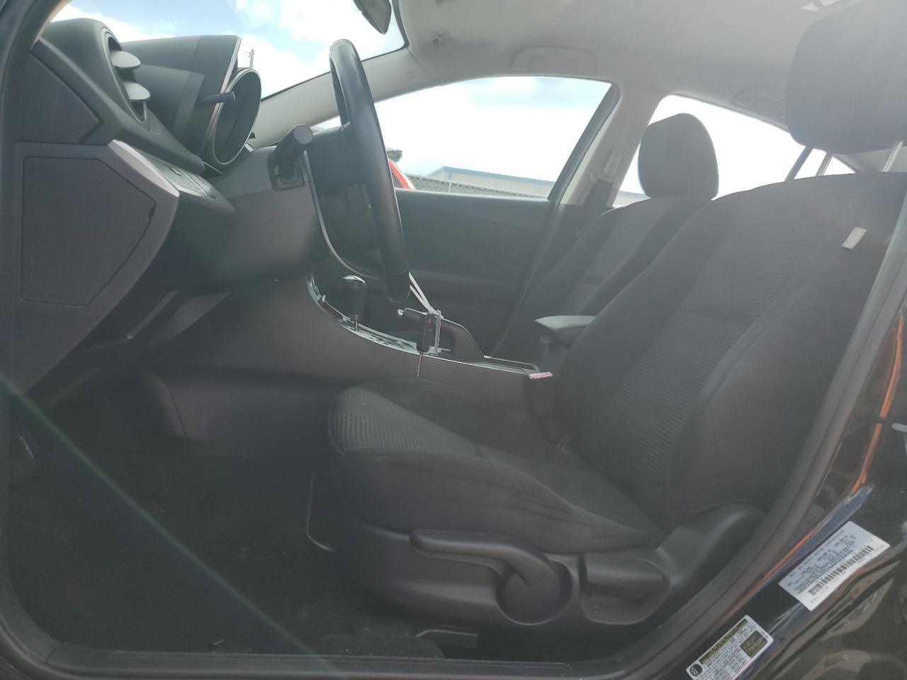 2012 Mazda 3 - Image 7