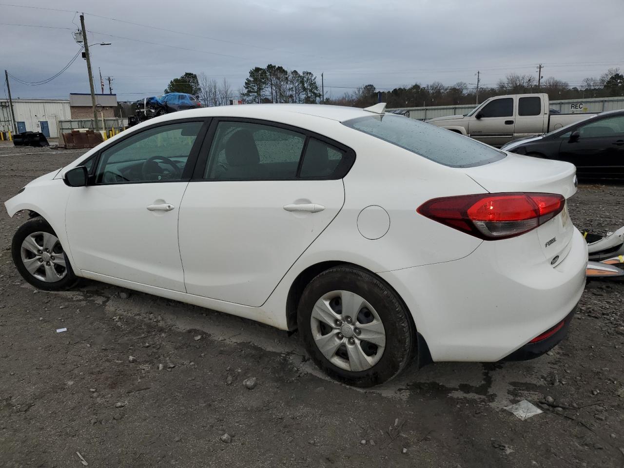 2017 Kia Forte - Image 2