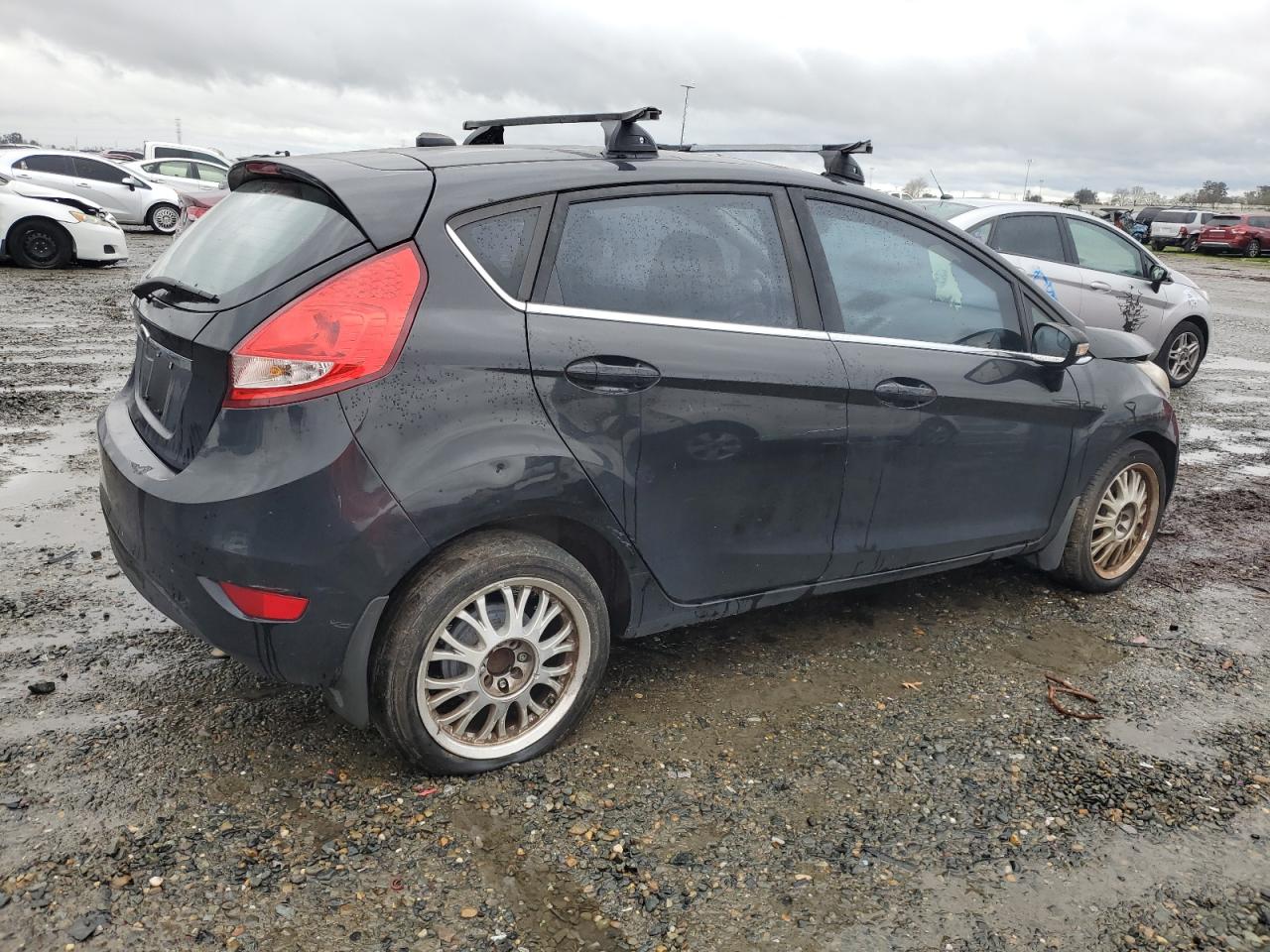 2011 Ford Fiesta - Image 3