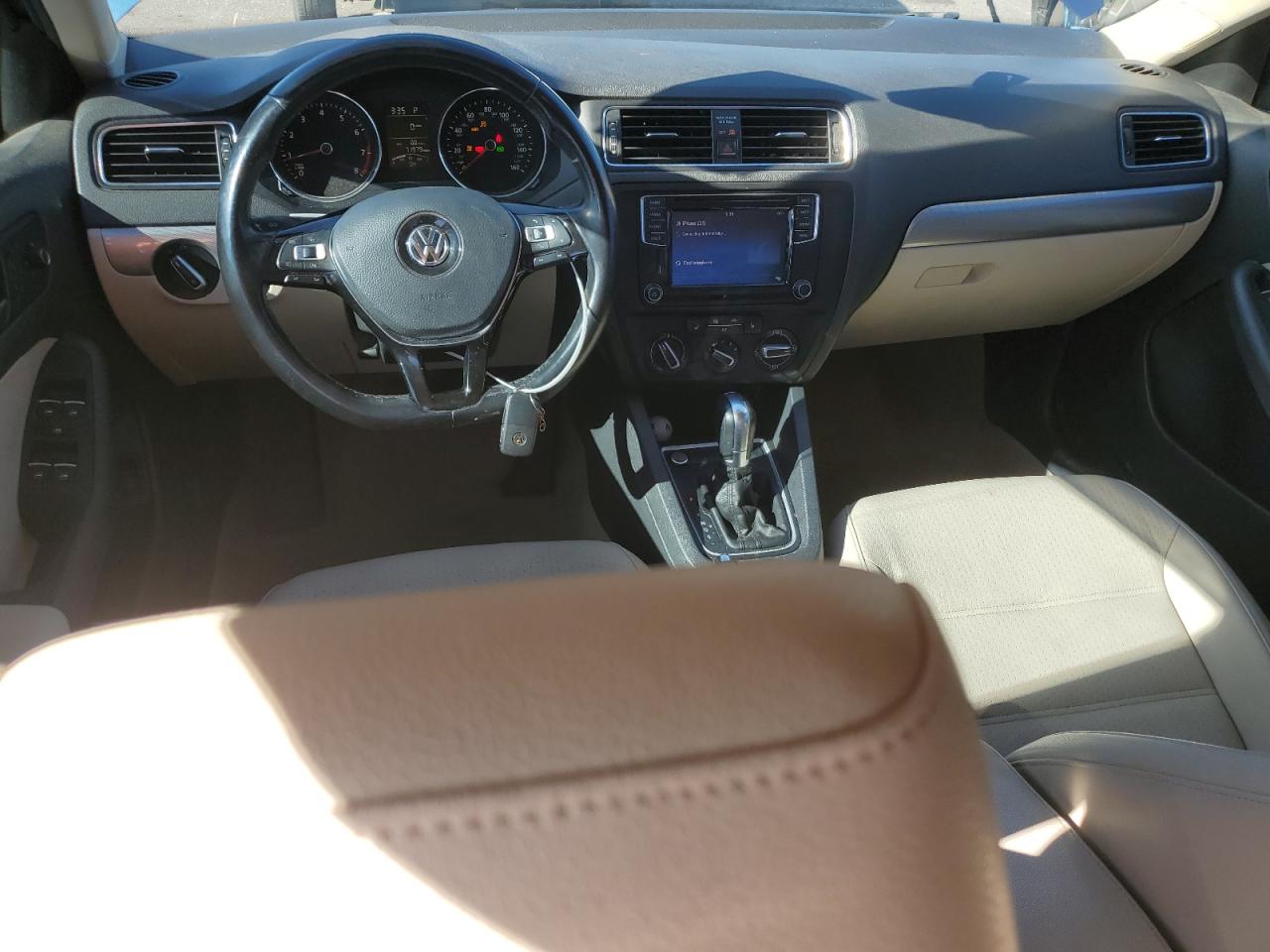 2016 Volkswagen Jetta - Image 8