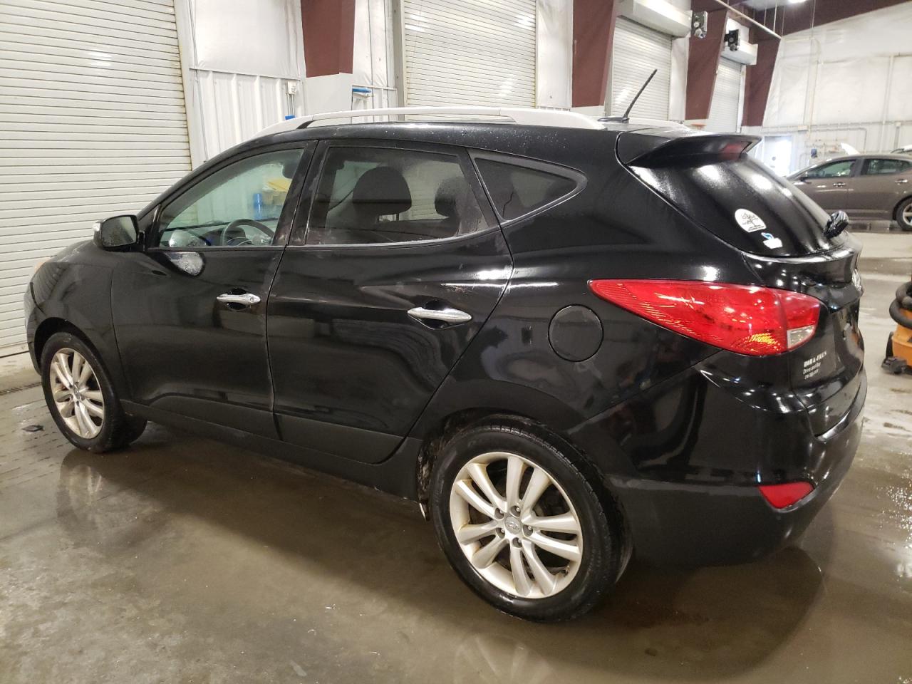 2011 Hyundai Tucson - Image 2