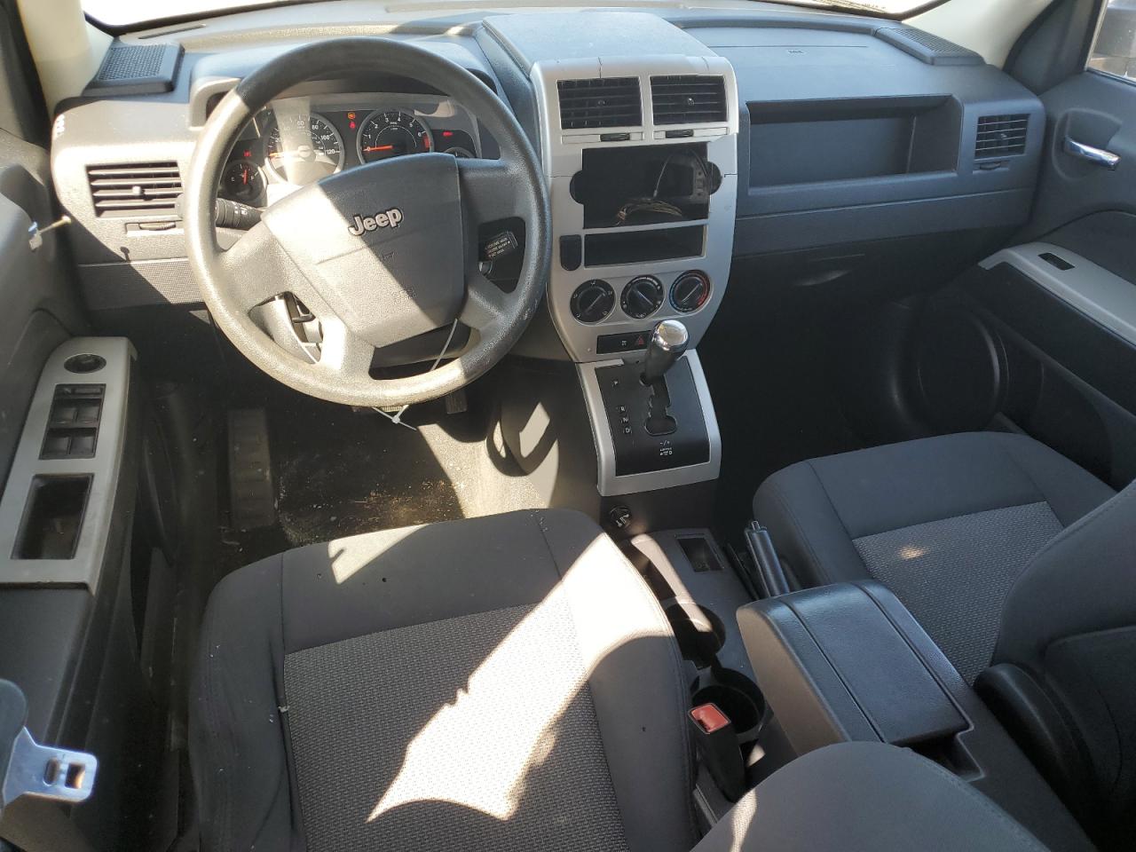2008 Jeep Liberty (Patriot) - Image 8