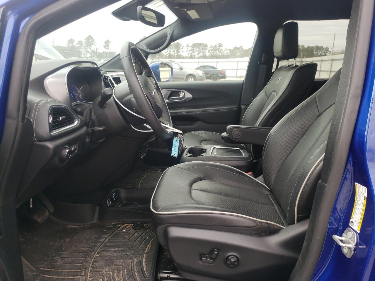 2020 Chrysler Pacifica - Image 7