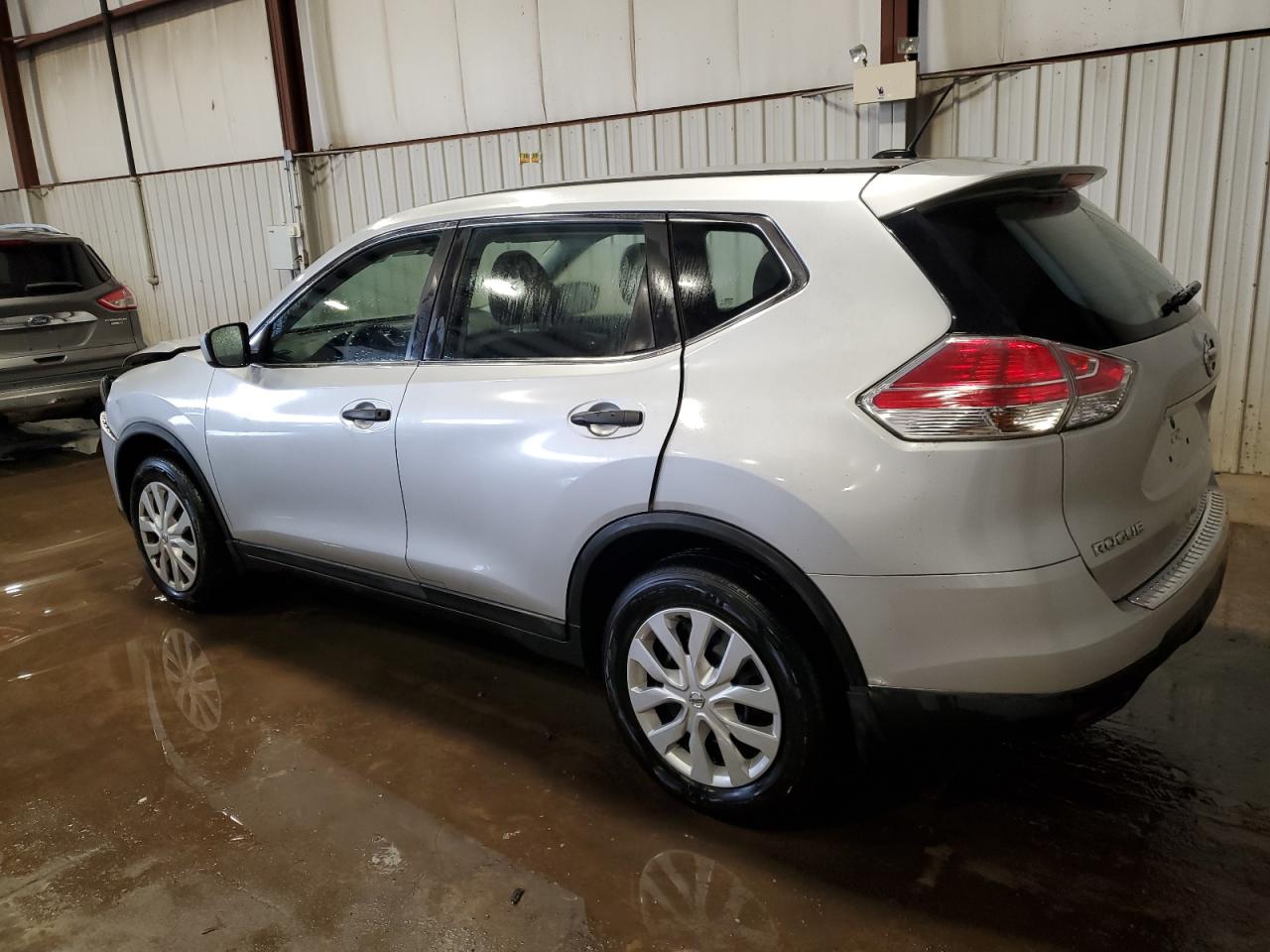 2016 Nissan Rogue - Image 2