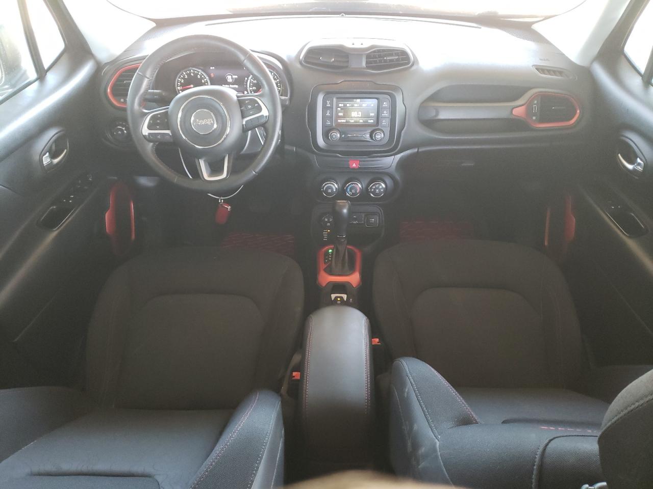 2017 Jeep Renegade - Image 8