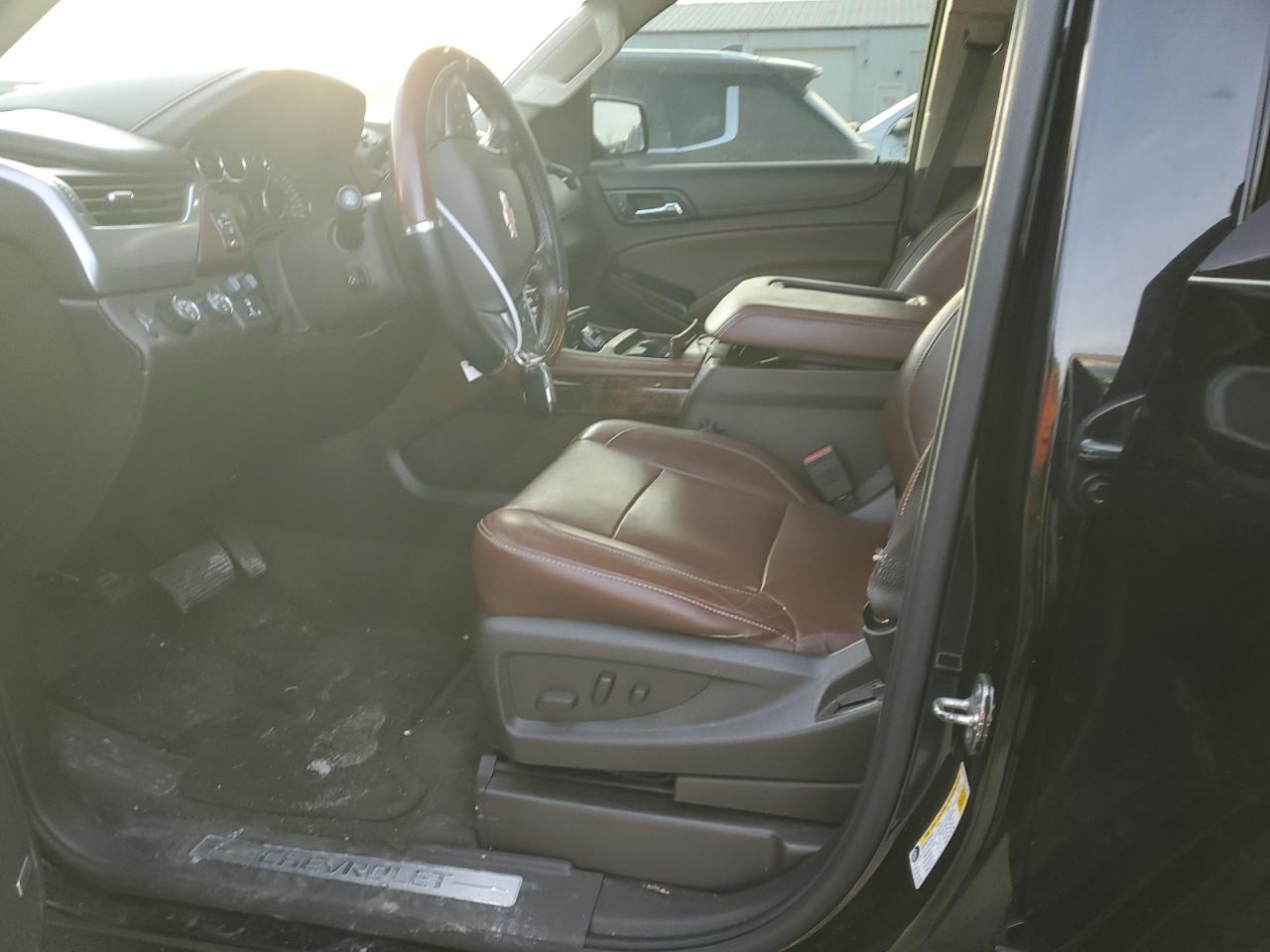2015 Chevrolet Suburban - Image 7