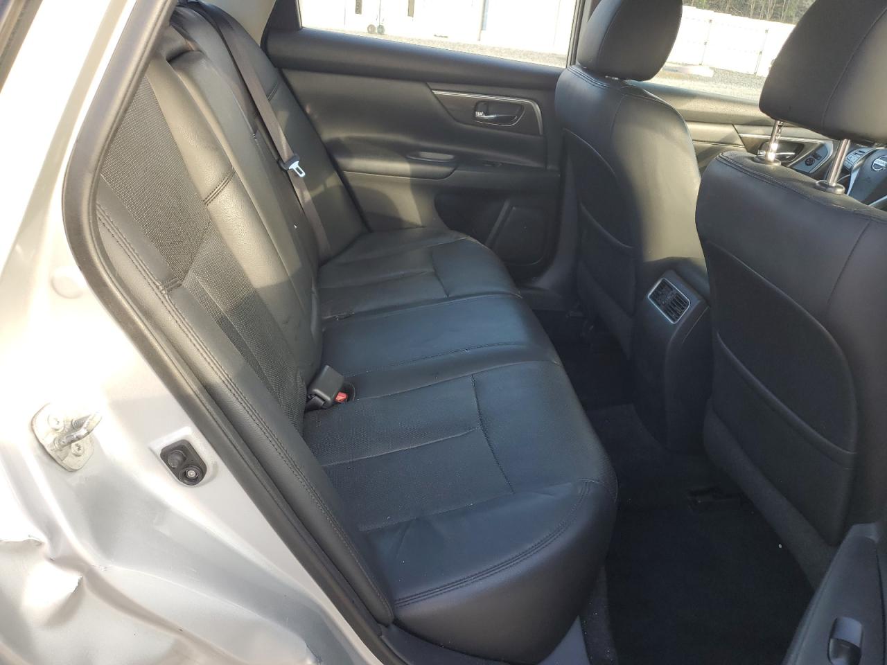 2015 Nissan Altima - Image 11