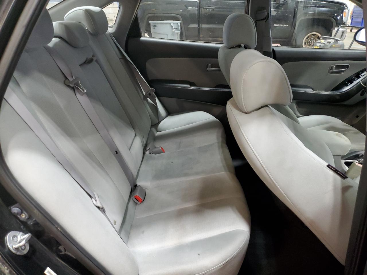 2009 Hyundai Elantra - Image 10