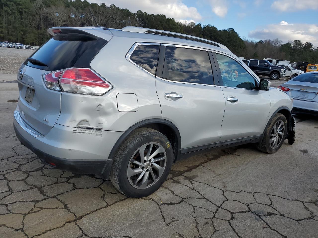 2015 Nissan Rogue - Image 3
