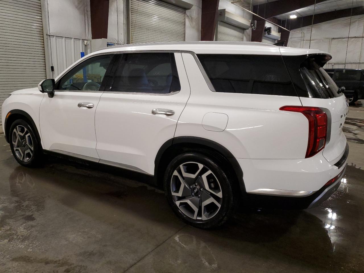 2023 Hyundai Palisade - Image 2