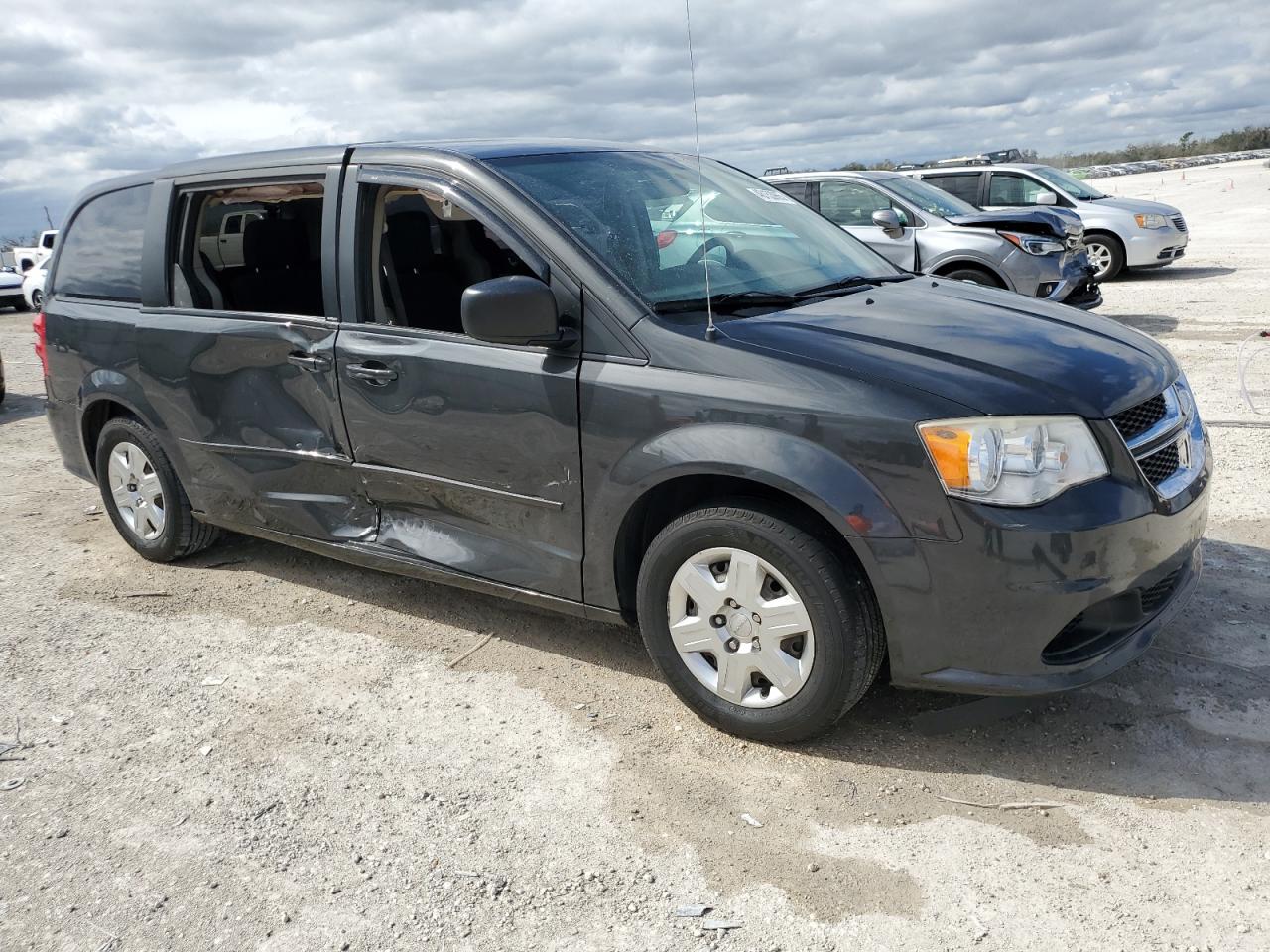 2012 Dodge Caravan - Image 4