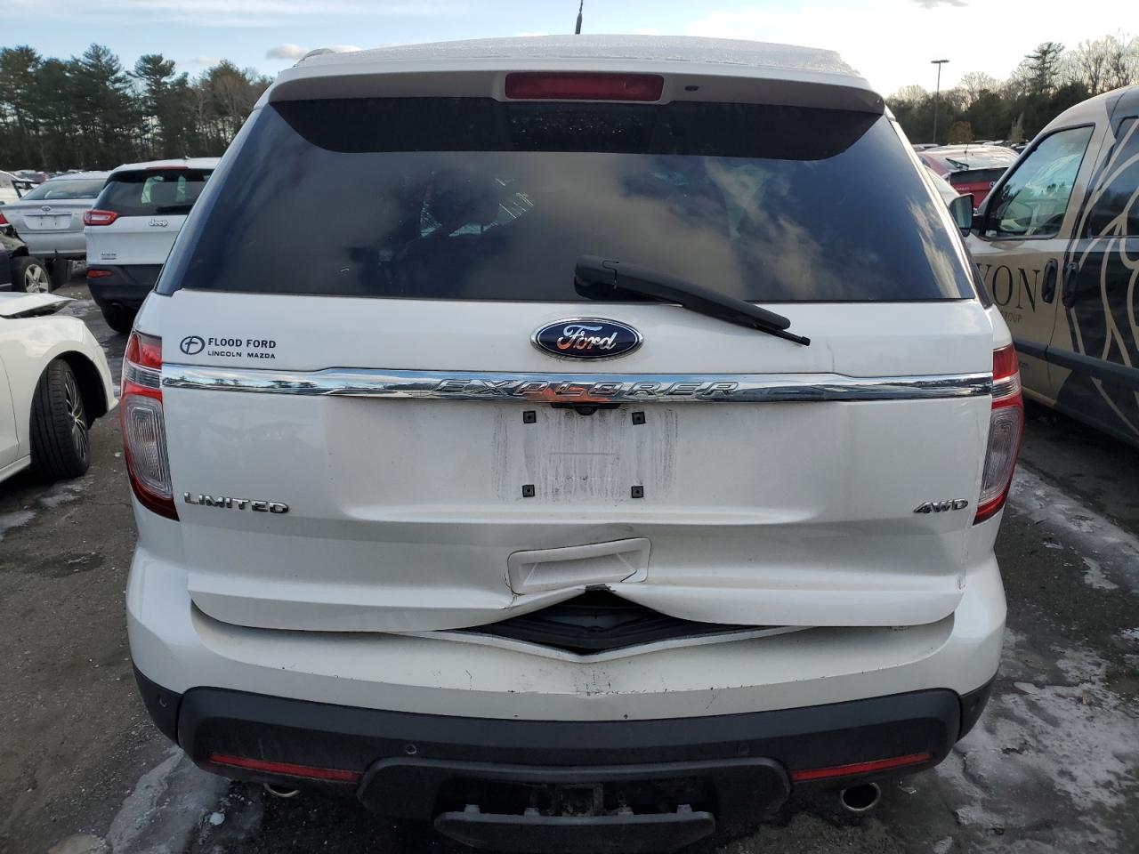 2015 Ford Explorer - Image 6