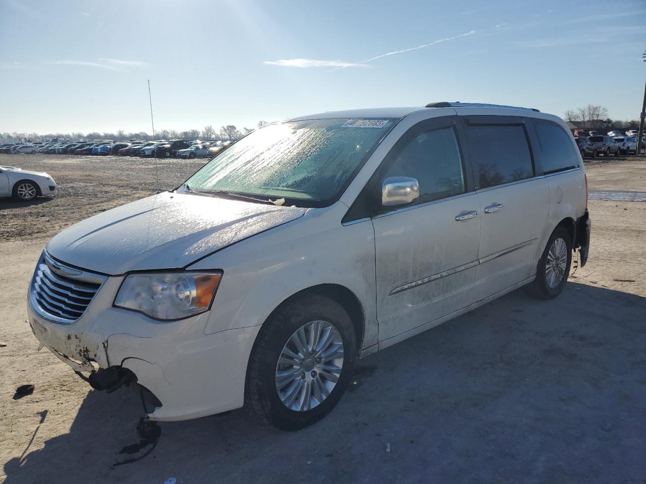 2013 Chrysler Town & Country - Image 1