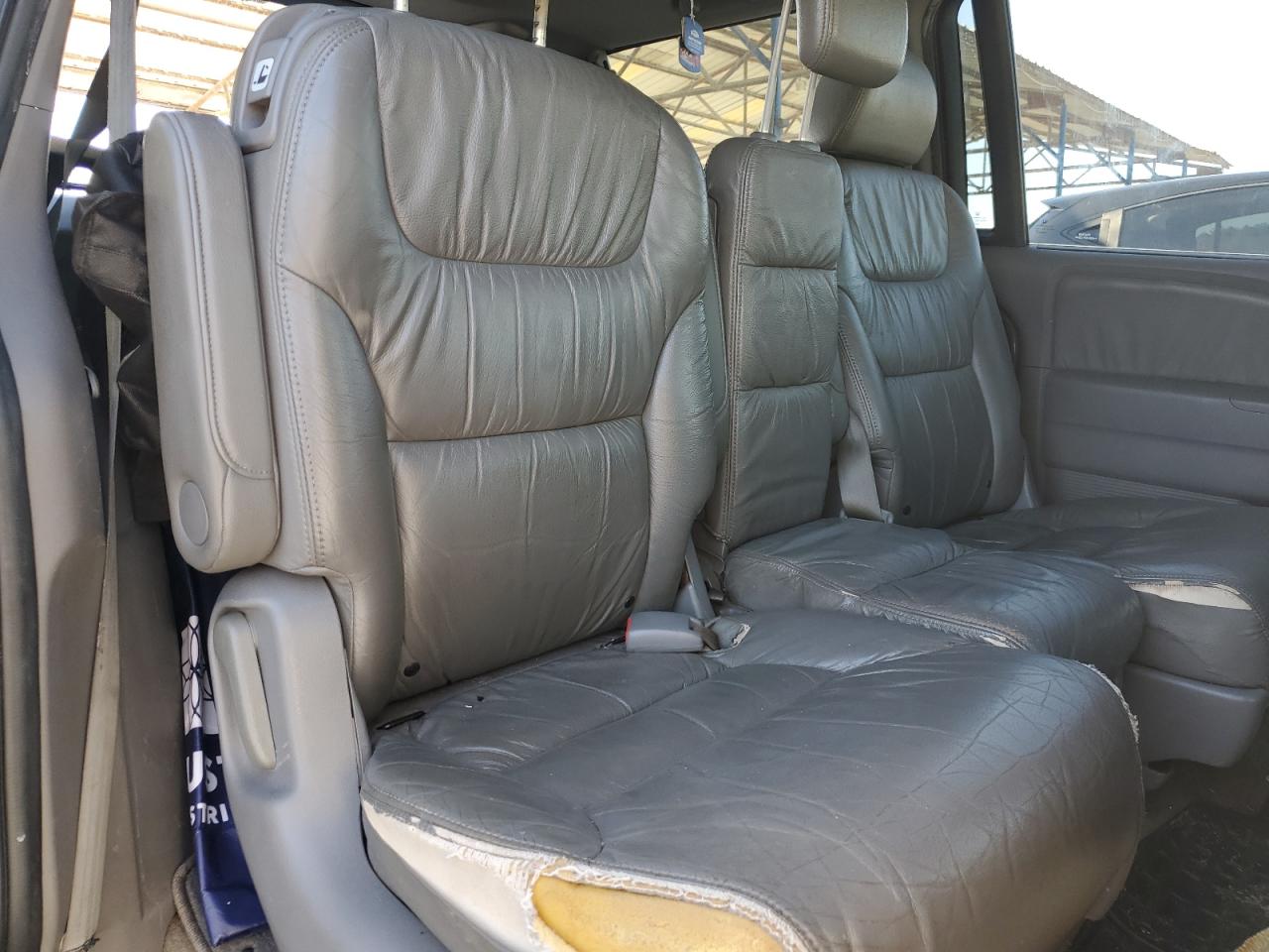 2010 Honda Odyssey - Image 11