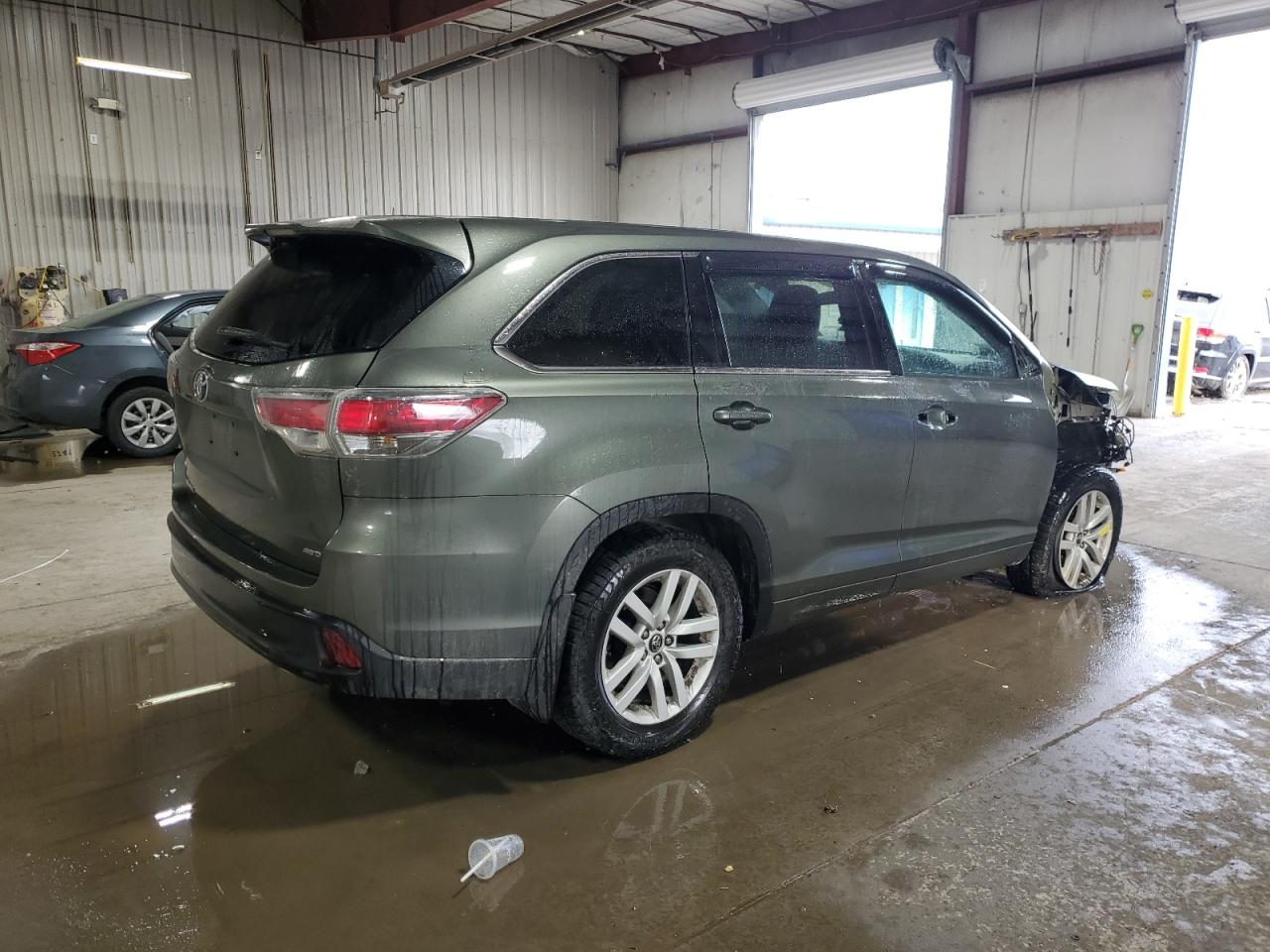 2016 Toyota Highlander - Image 3