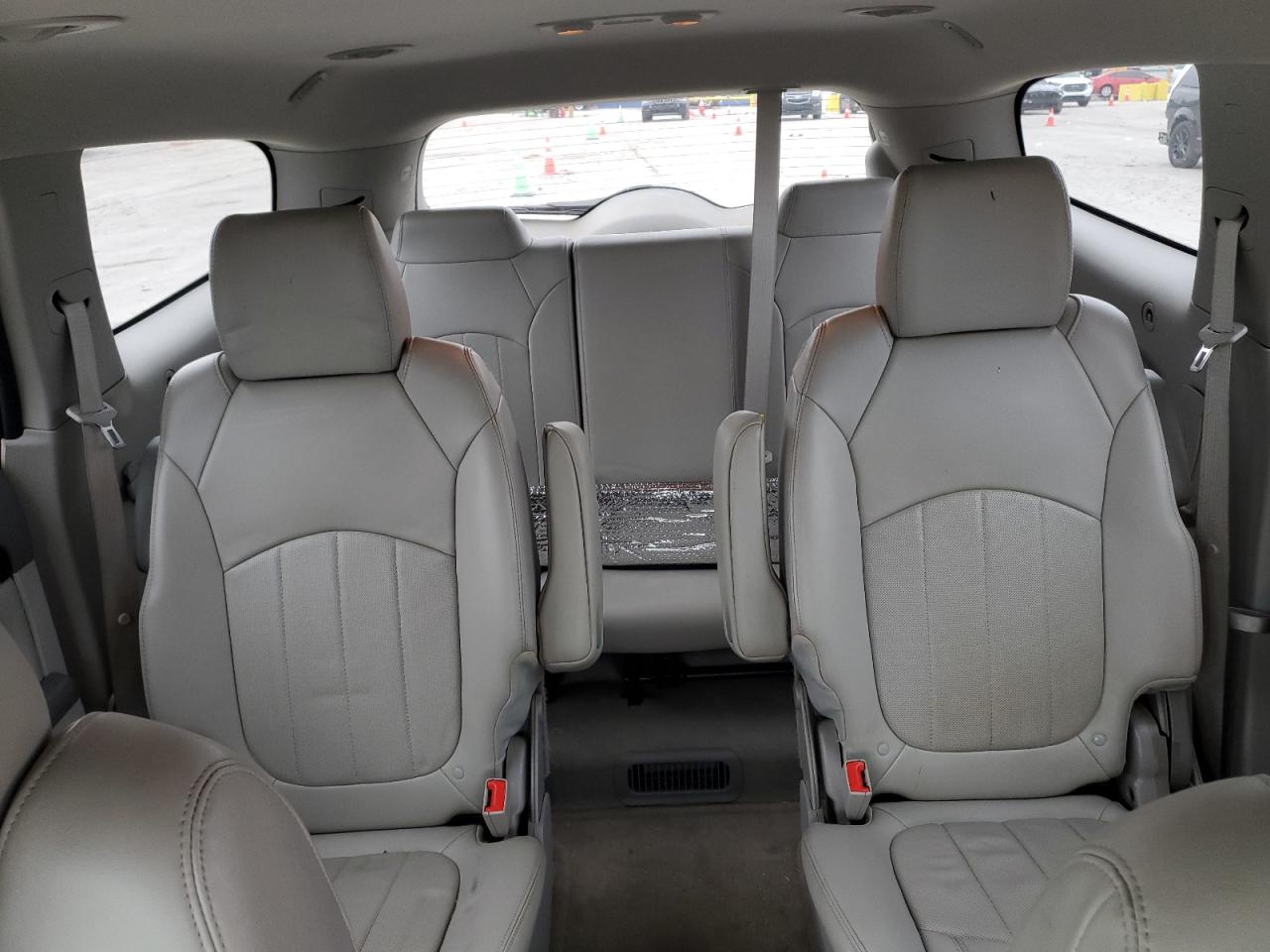 2017 Buick Enclave - Image 10