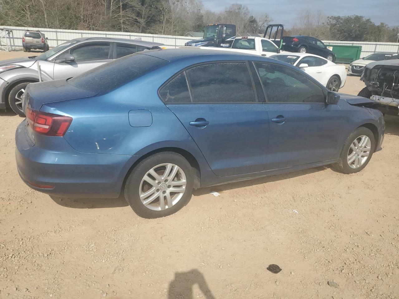 2018 Volkswagen Jetta - Image 3