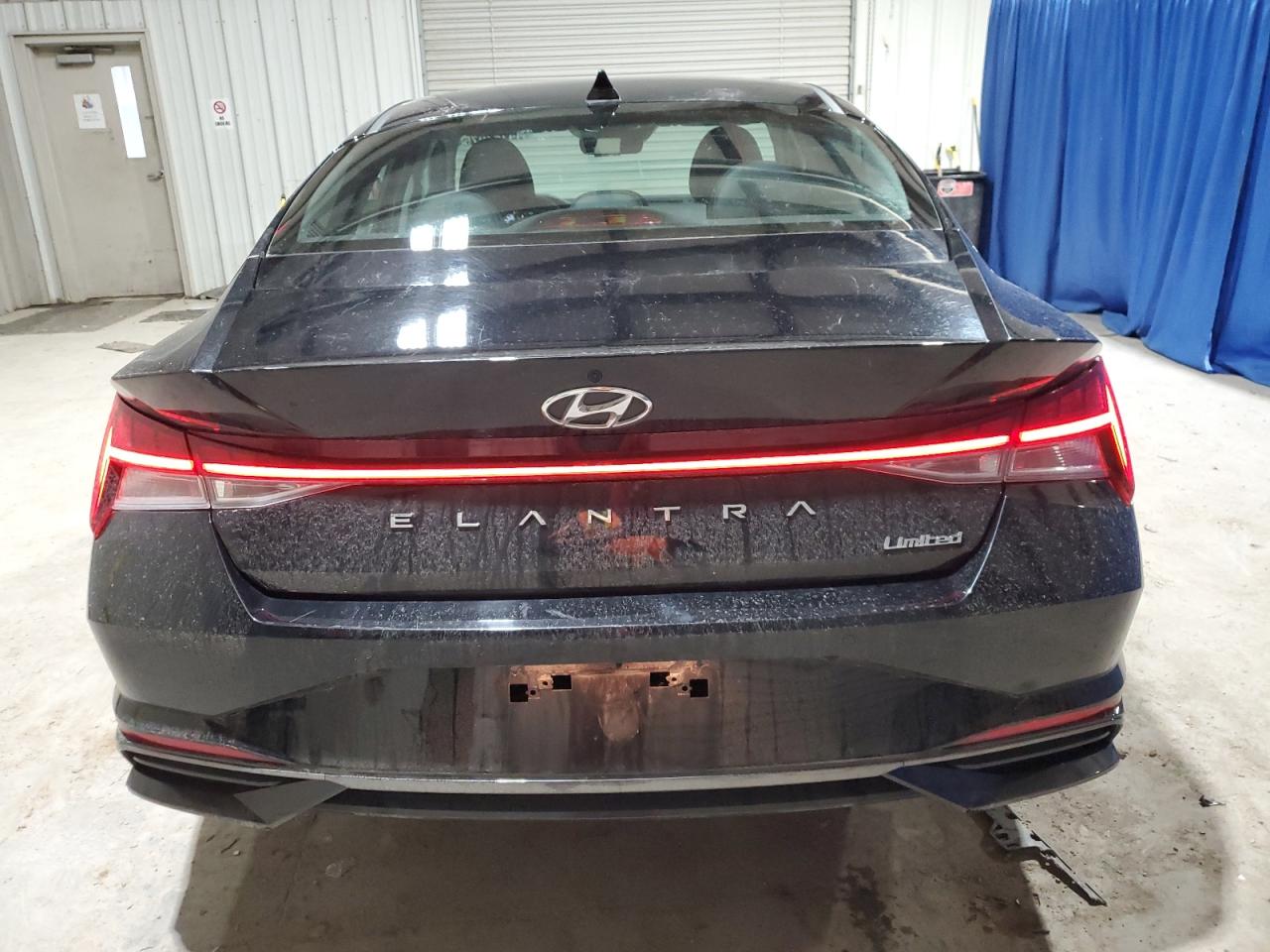 2023 Hyundai Elantra - Image 6