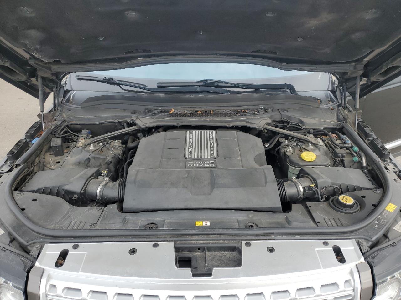 2014 Land Rover Range Rover - Image 12