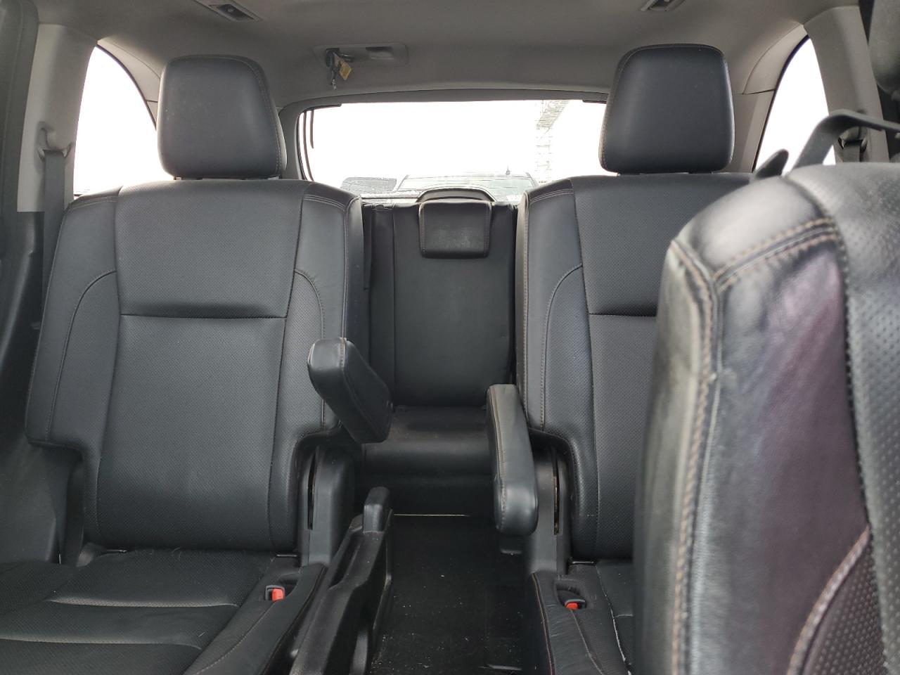 2017 Toyota Highlander - Image 10
