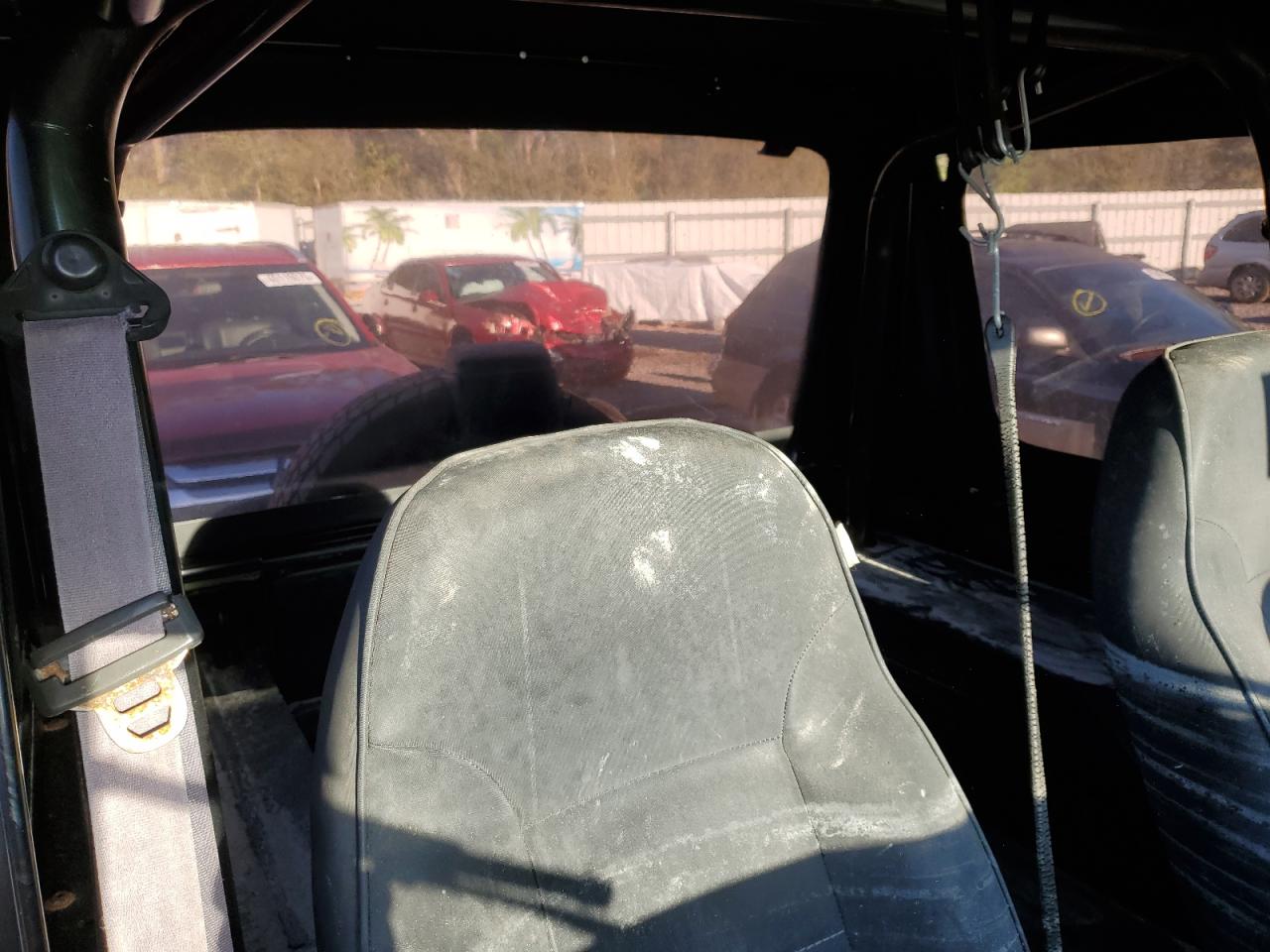 1995 Jeep Wrangler - Image 10