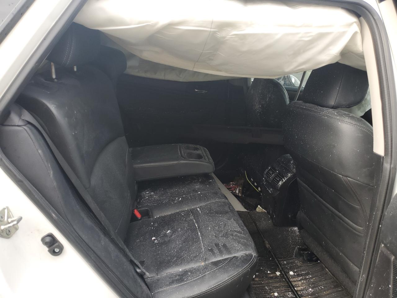 2015 Subaru Outback - Image 10