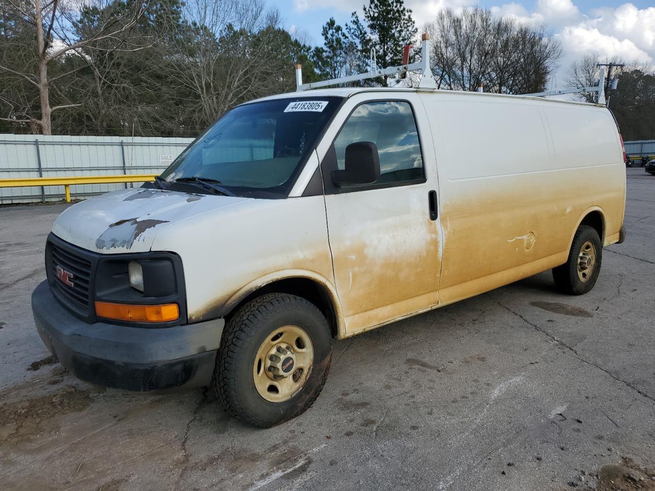 2009 GMC Savana - Image 1