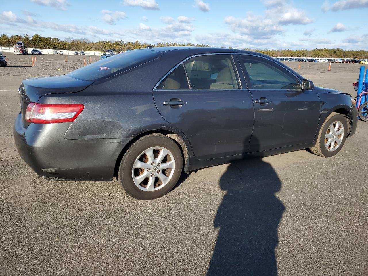 2011 Toyota Camry - Image 3