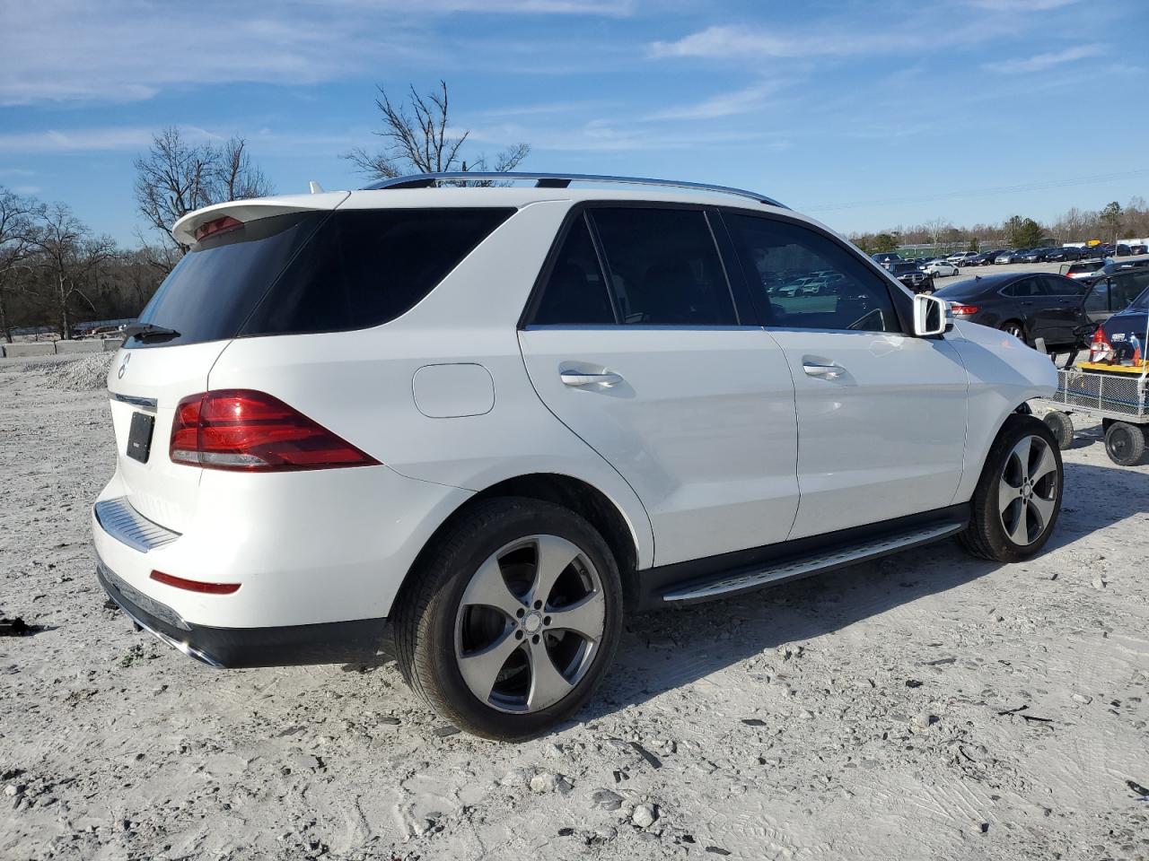 2017 Mercedes-Benz GLE - Image 3