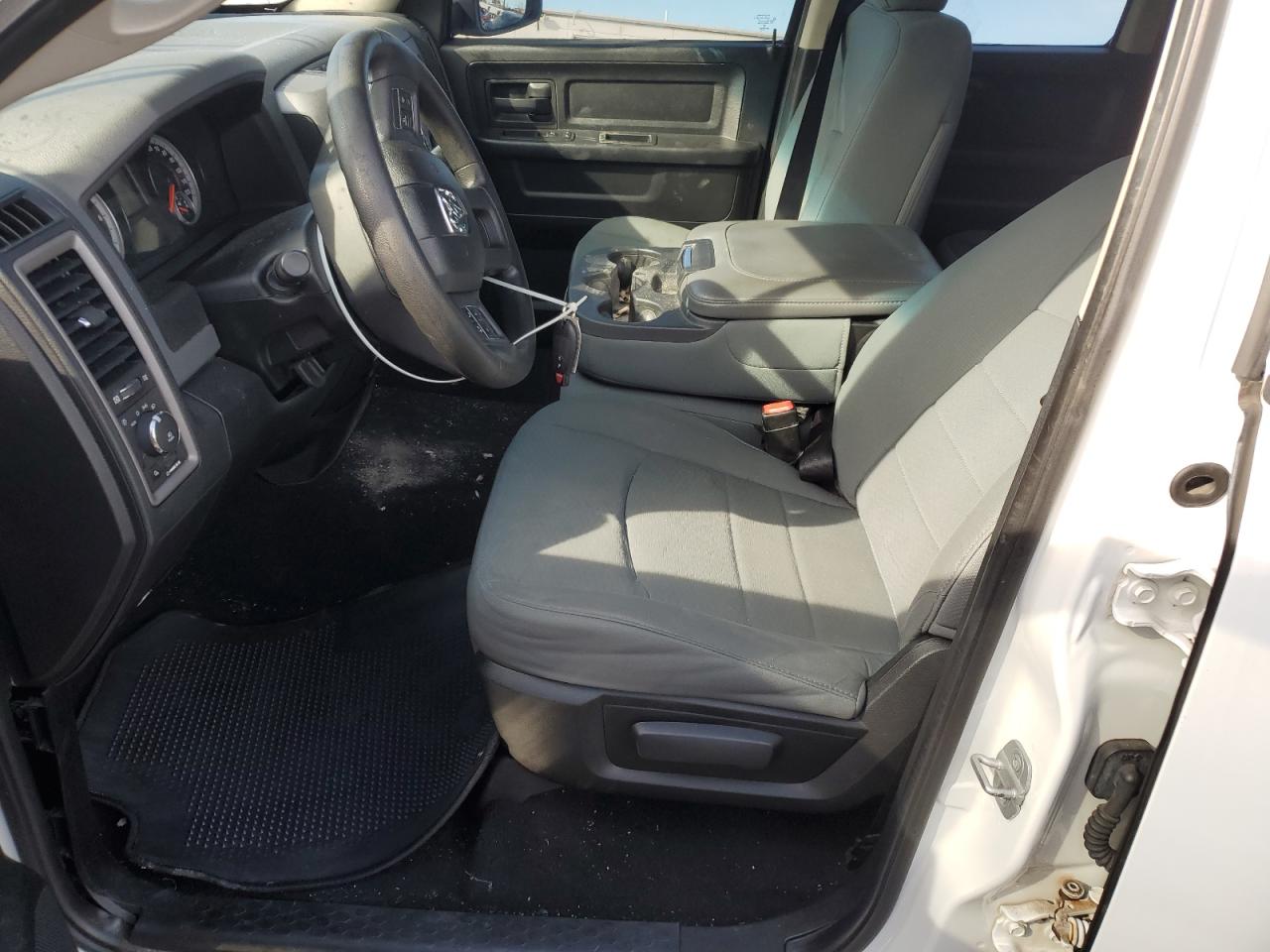 2014 RAM 1500 - Image 7