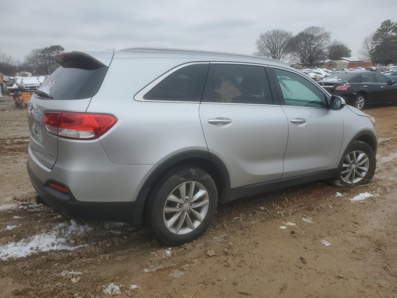2017 Kia Sorento - Image 3