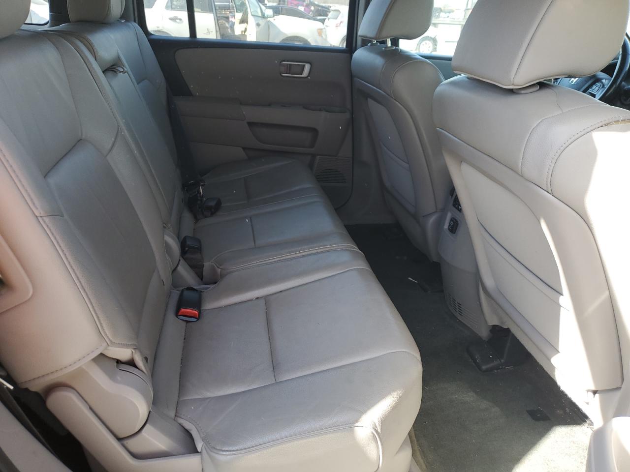 2014 Honda Pilot - Image 11