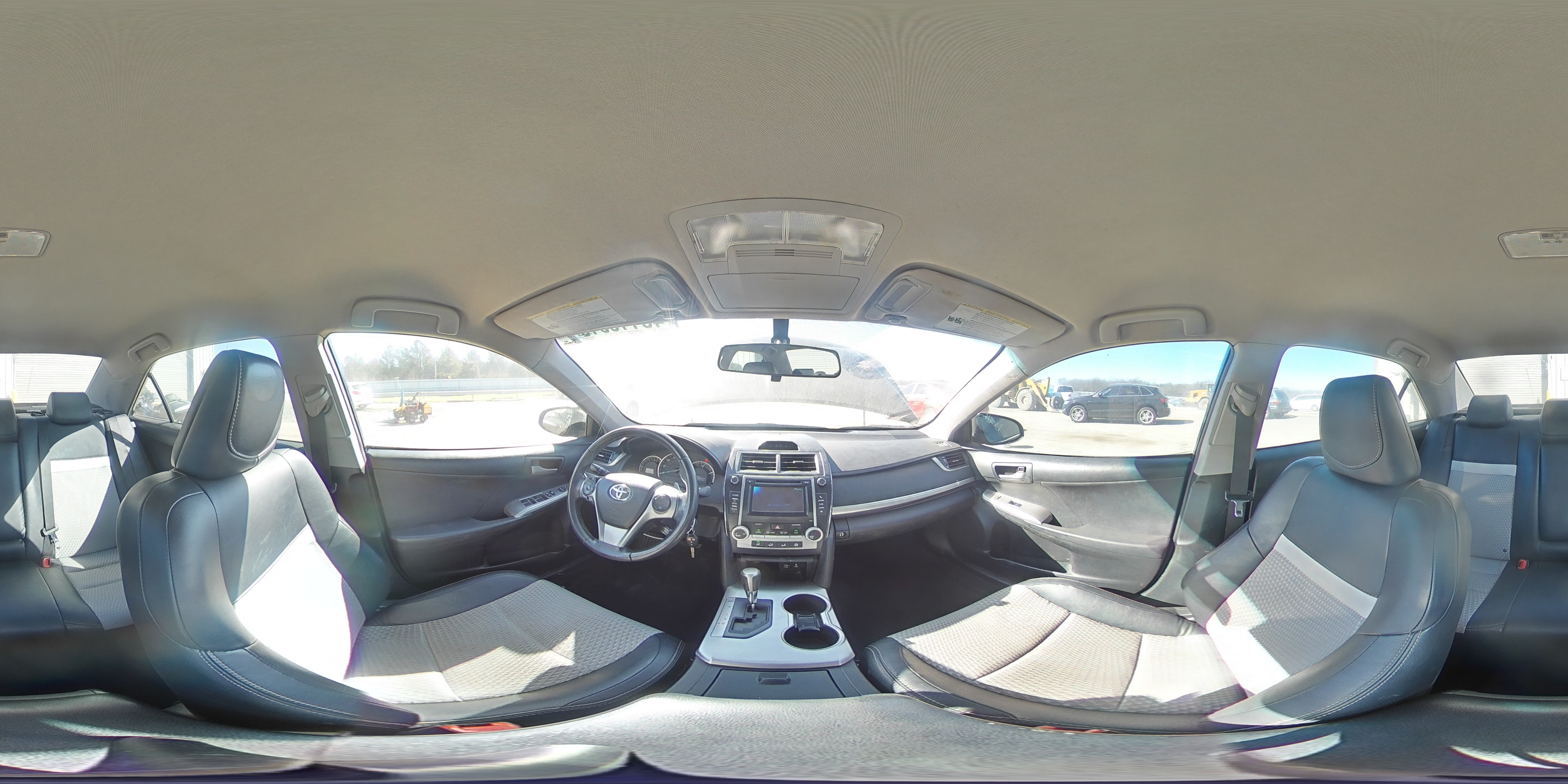 2012 Toyota Camry - Image 14