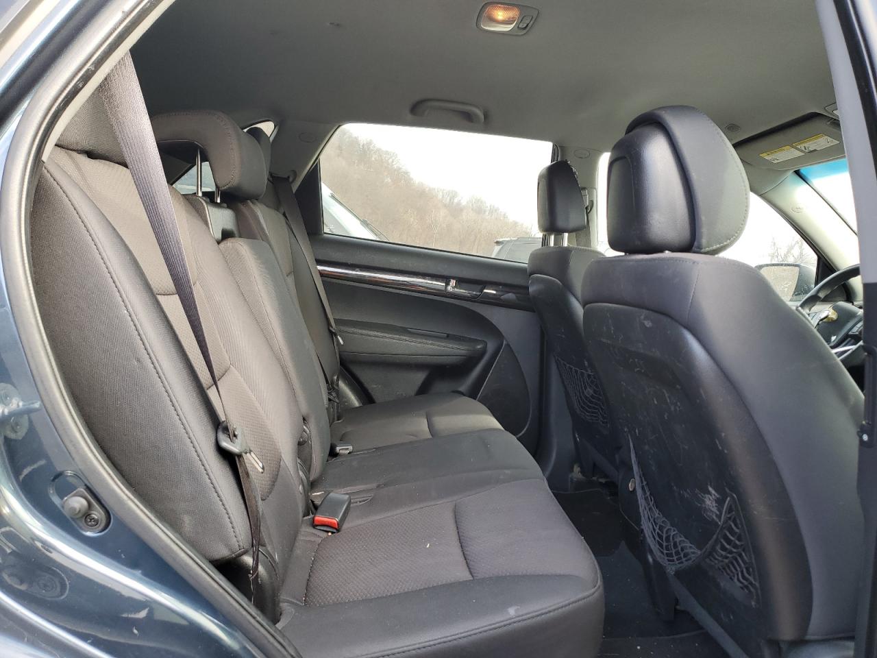 2011 Kia Sorento - Image 11