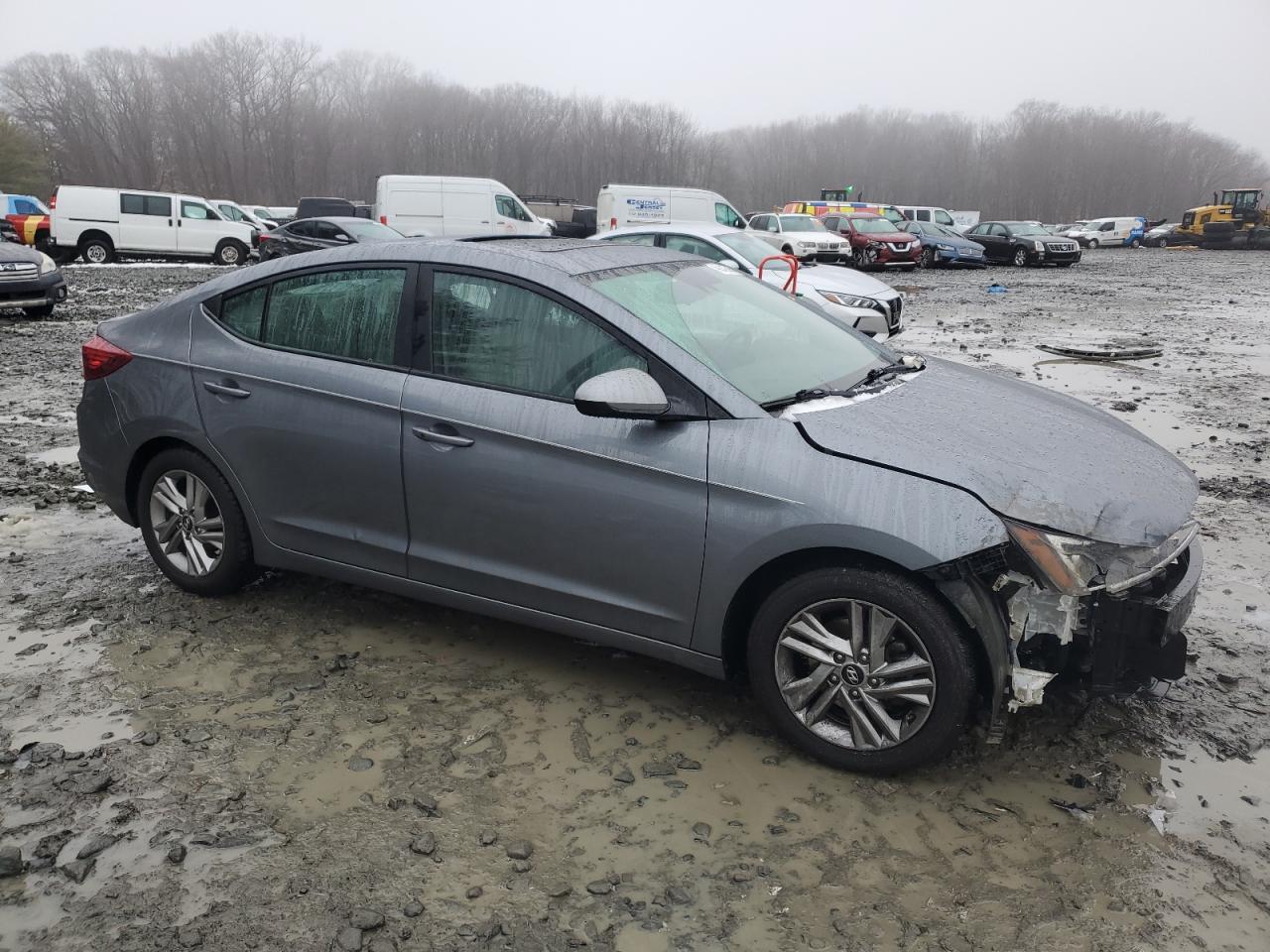 2019 Hyundai Elantra - Image 4