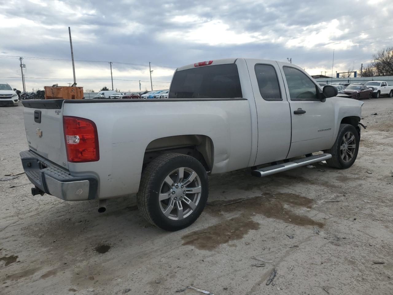 2010 Chevrolet Silverado - Image 3