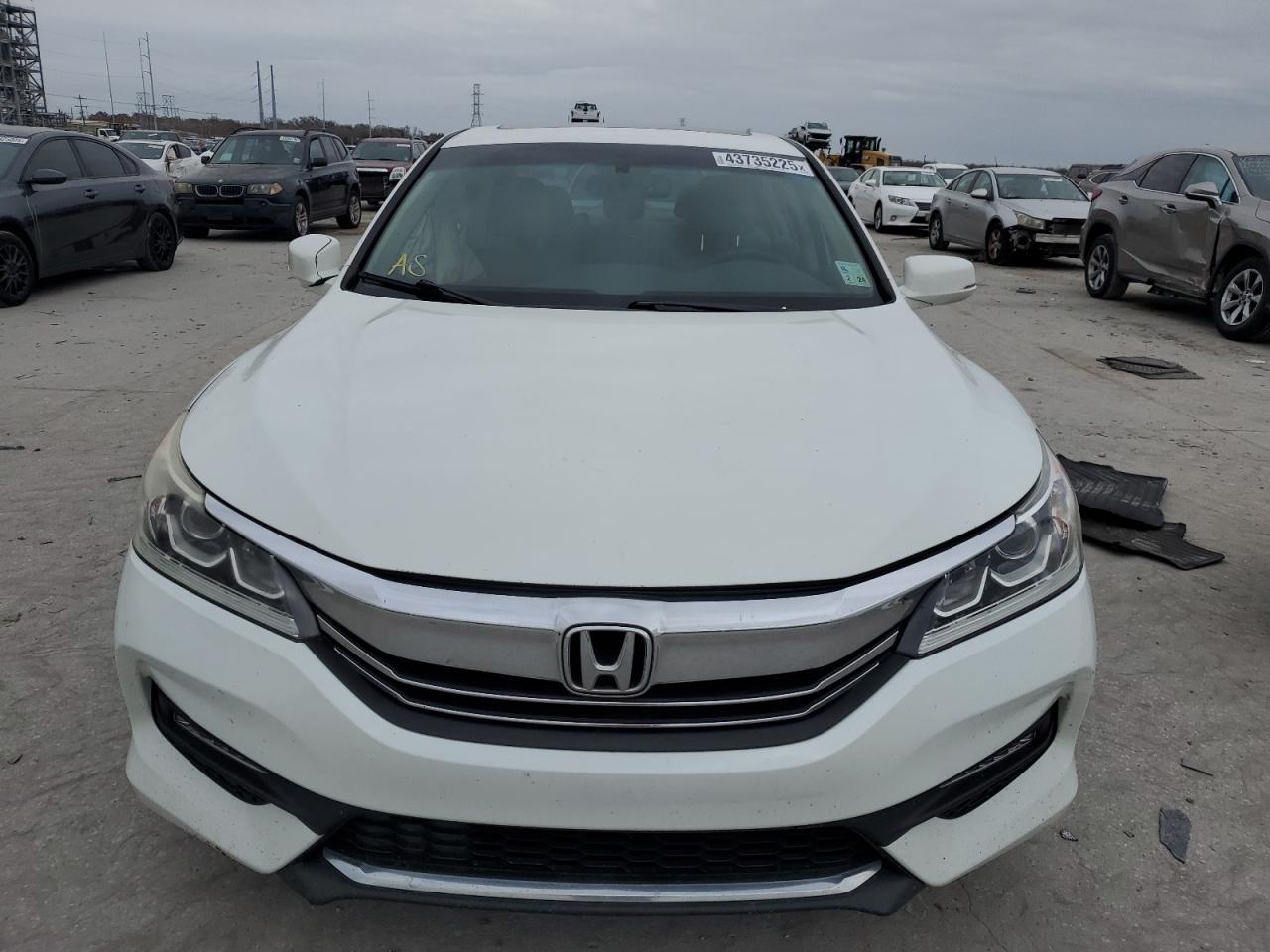 2016 Honda Accord - Image 5