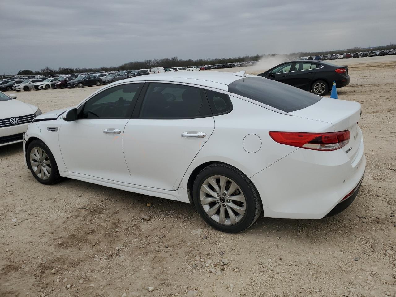 2018 Kia Optima - Image 2