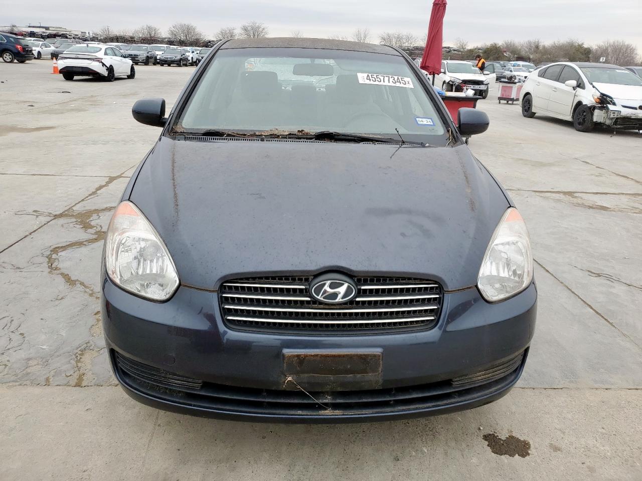 2011 Hyundai Accent - Image 5