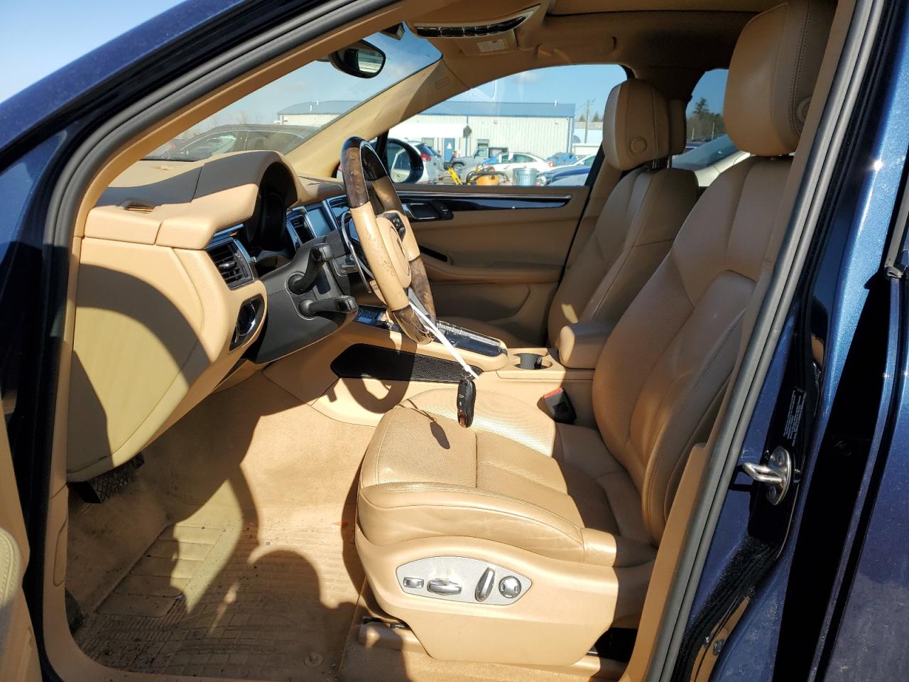 2016 Porsche Macan - Image 7