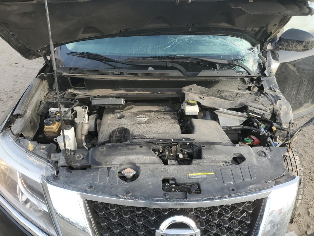 2015 Nissan Pathfinder - Image 12
