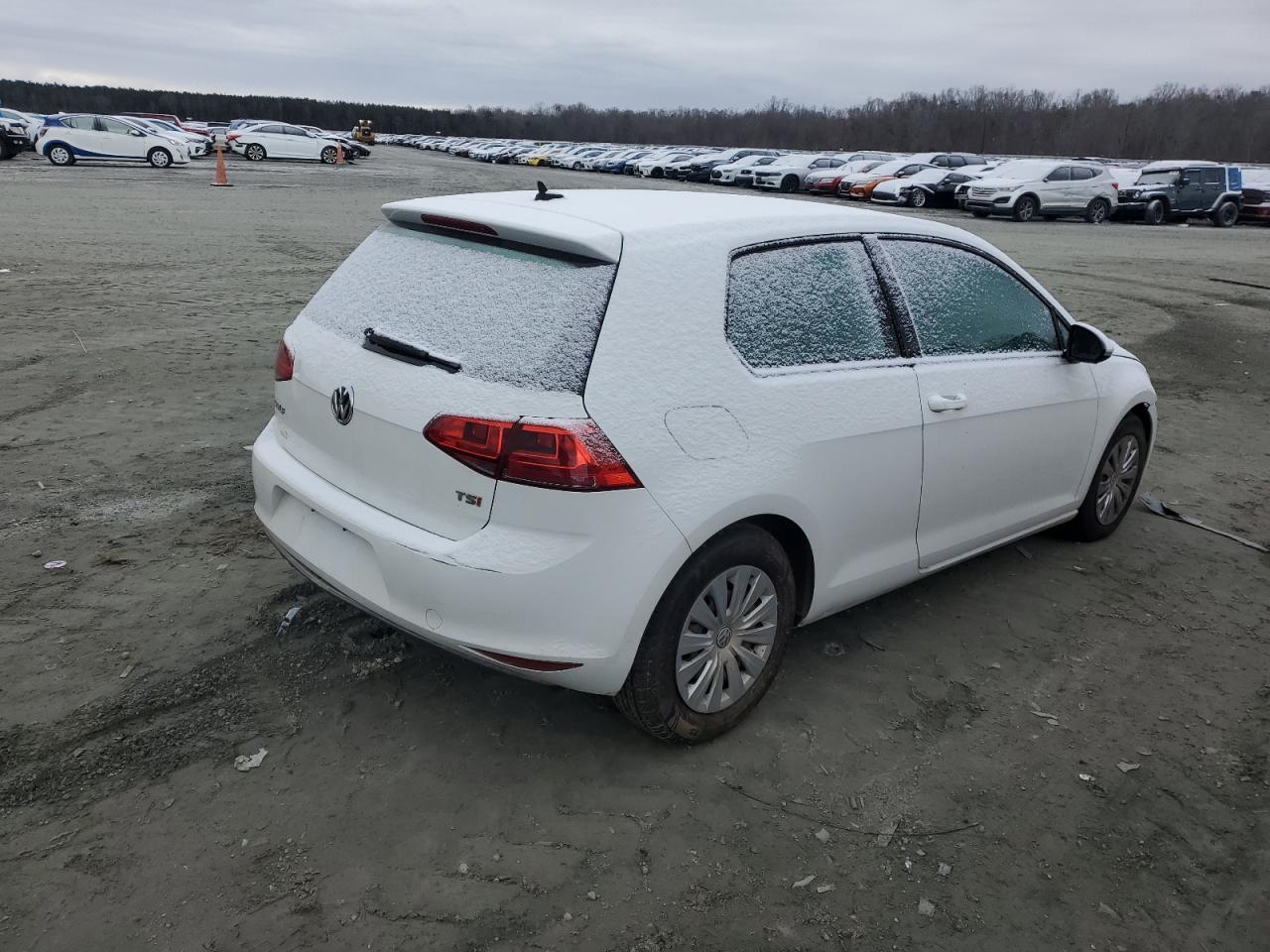2015 Volkswagen Golf - Image 3