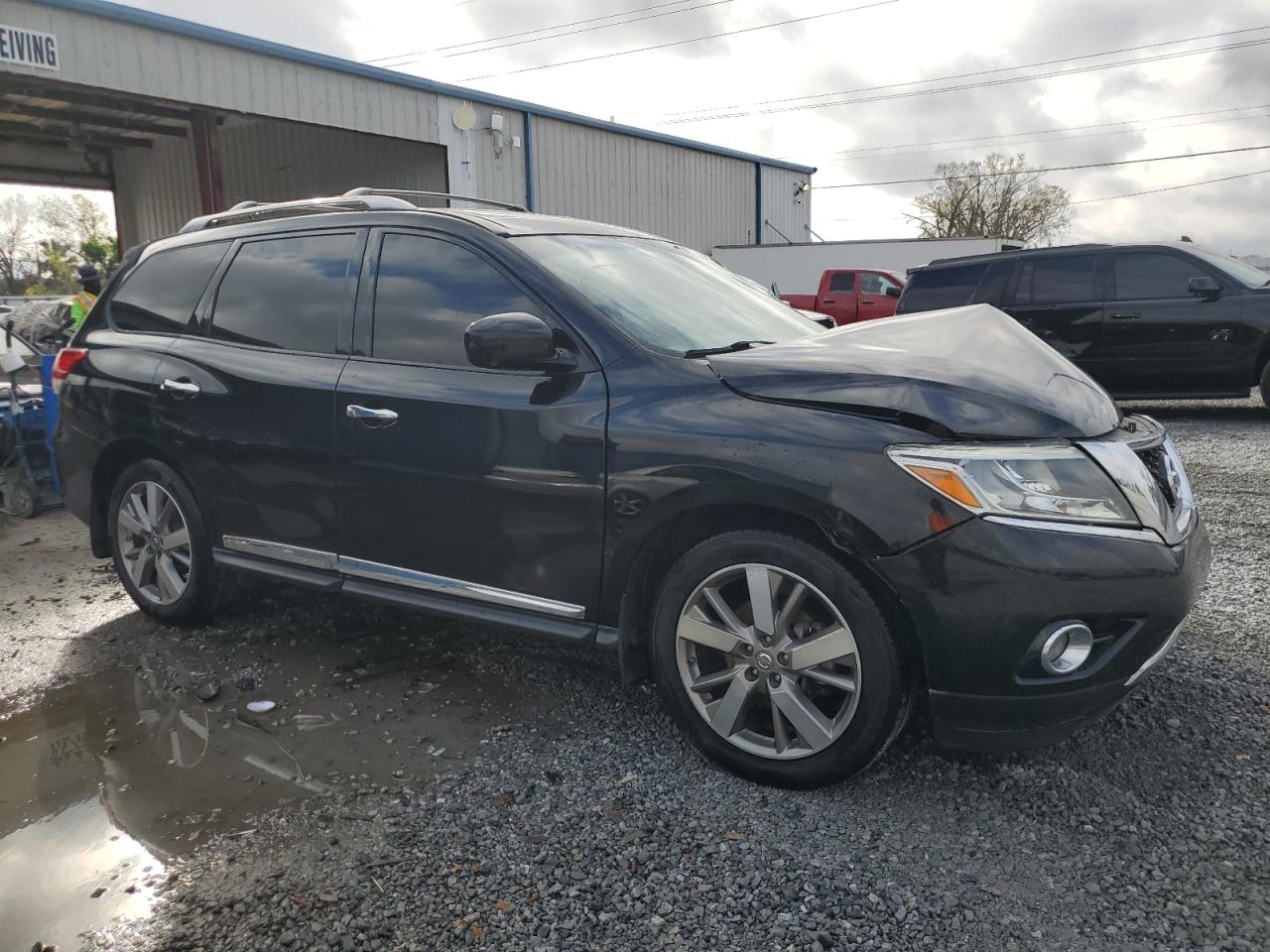 2015 Nissan Pathfinder - Image 4