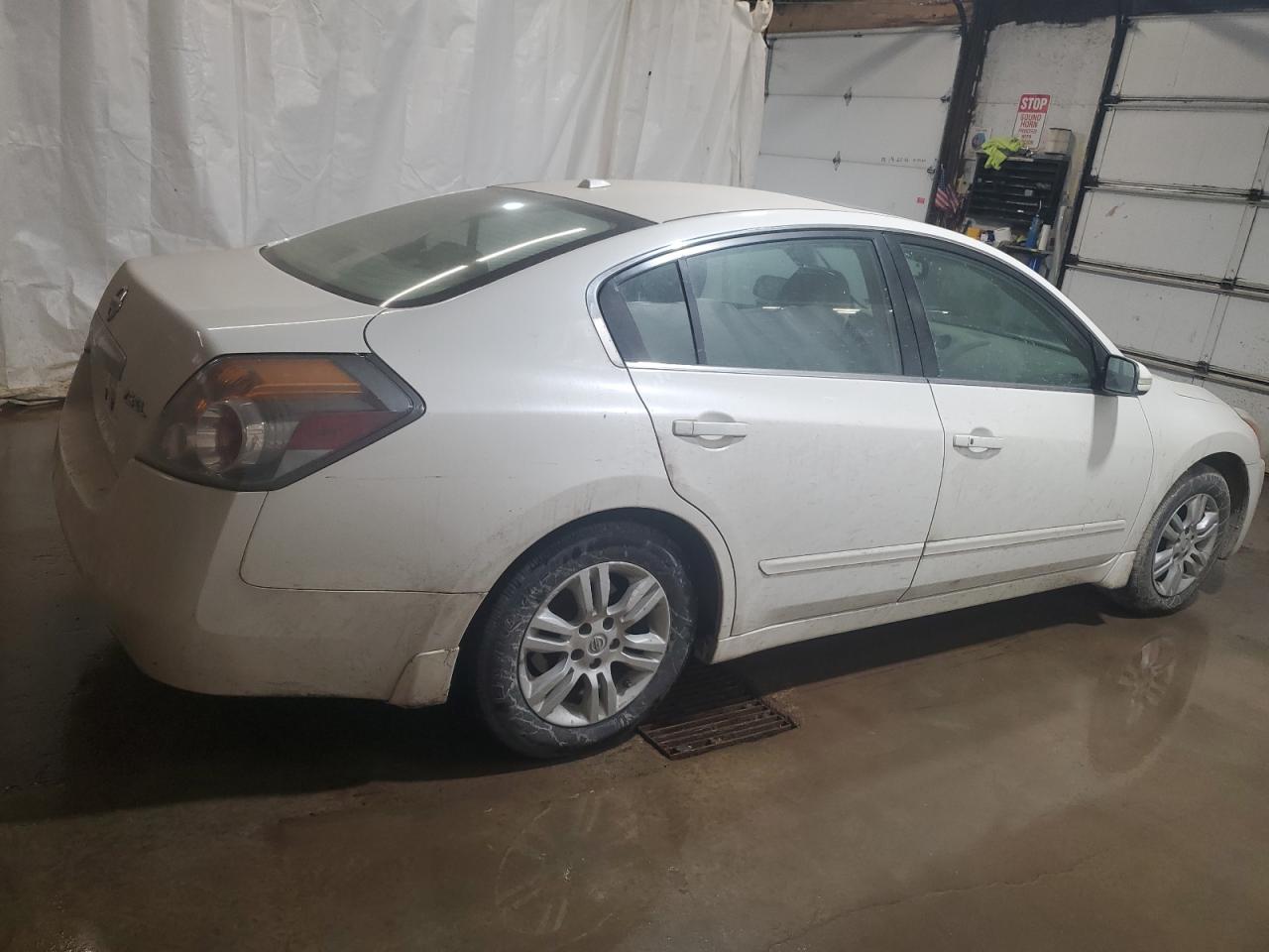 2010 Nissan Altima - Image 3