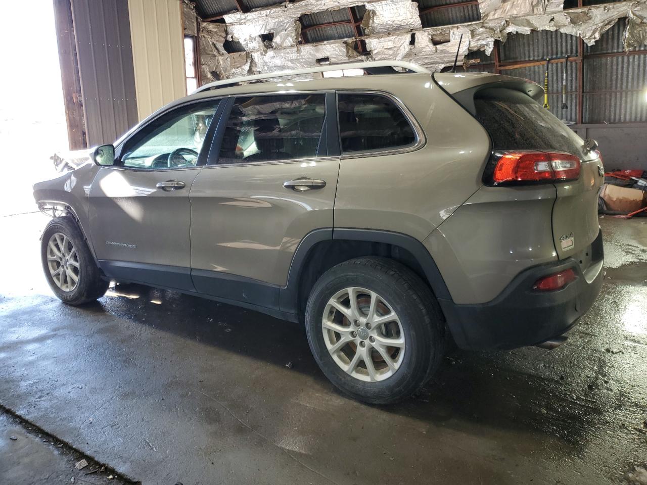 2016 Jeep Grand Cherokee - Image 2