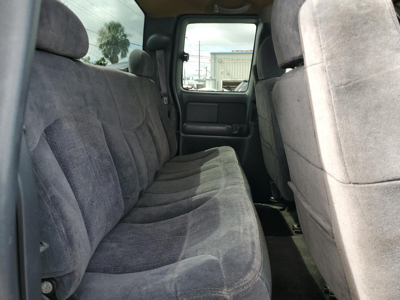 2001 Chevrolet Silverado - Image 10